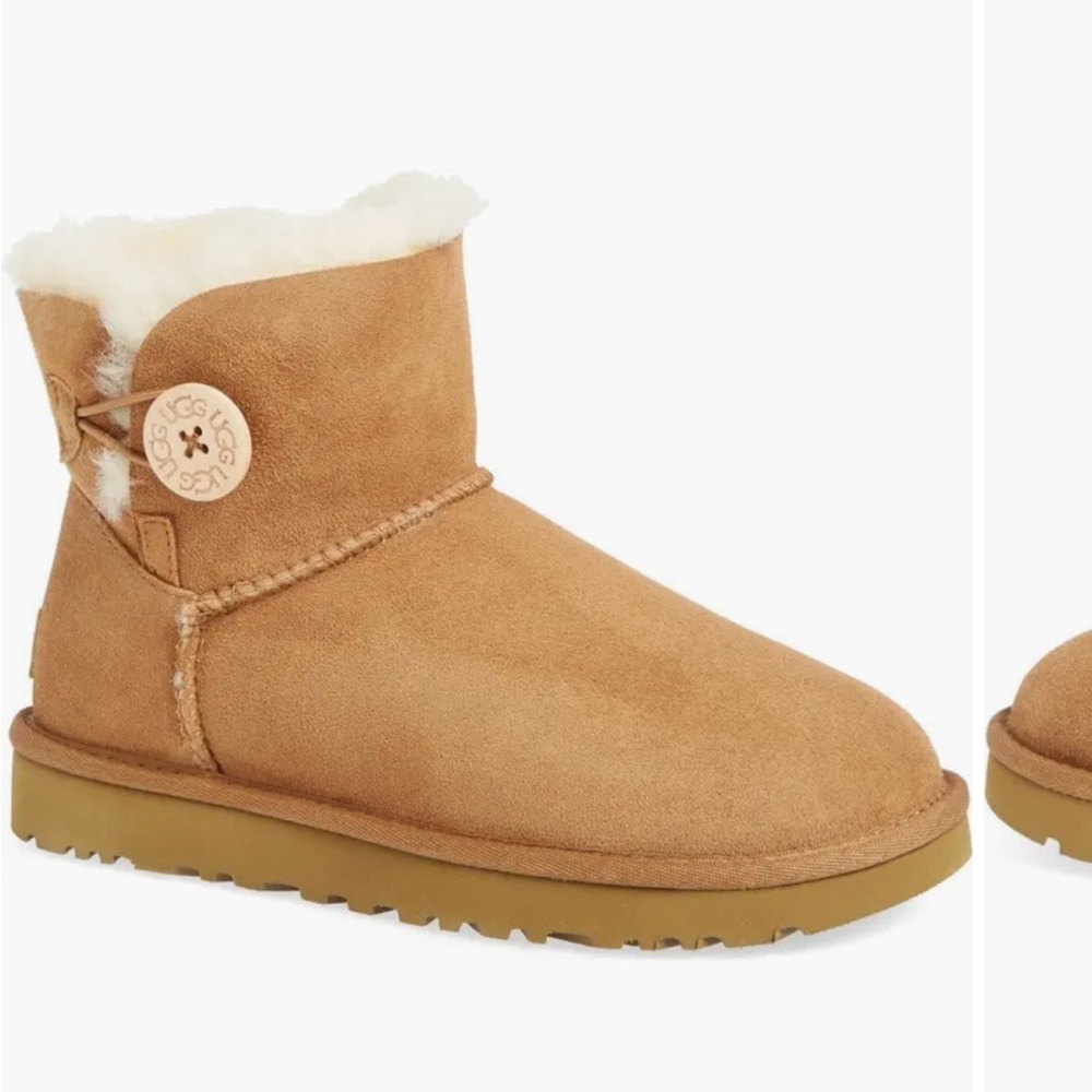 UGG mini Bailey button boots